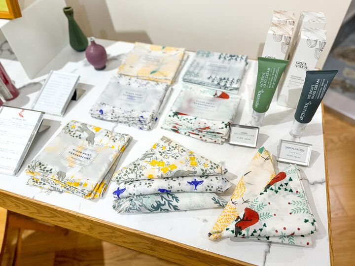 小鳥の器がキュート♪花束のように彩るアイスクリームと器に囲まれて。松陰神社前「POTPURRI」