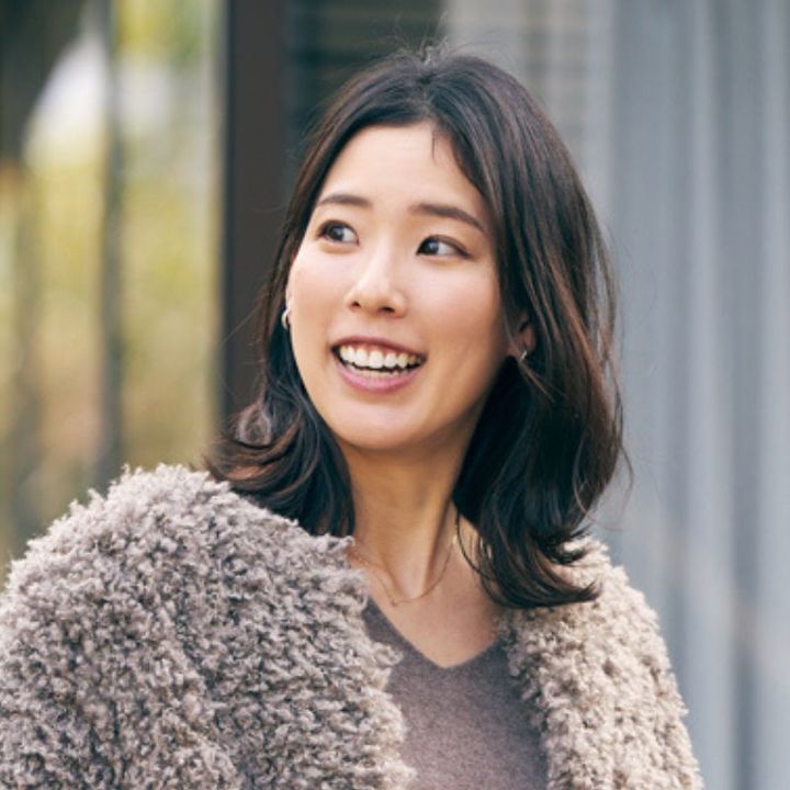 外ハネウェーブで大人ミディアム