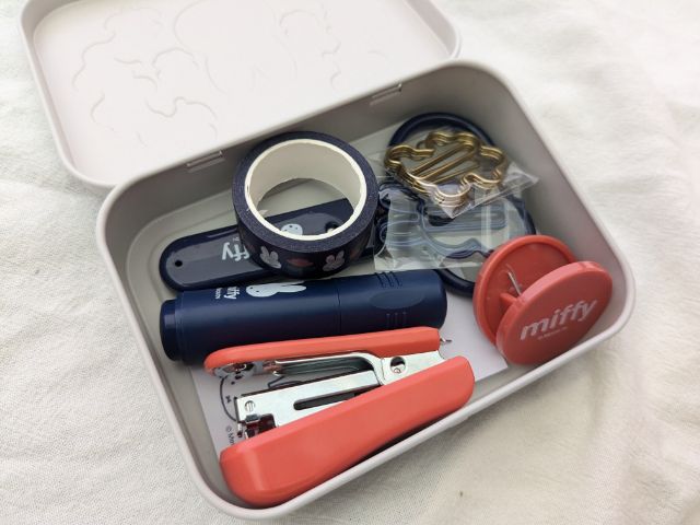 缶ケース開けたところ