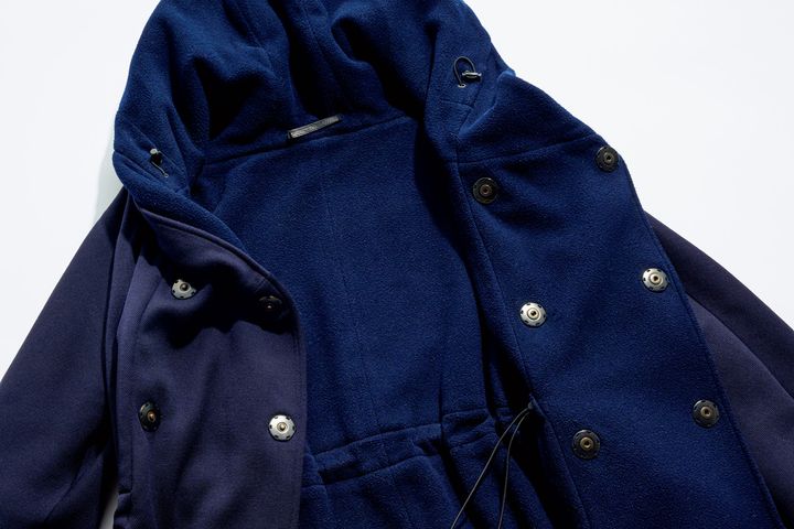 〈ジョルジオ アルマーニ〉のアウター