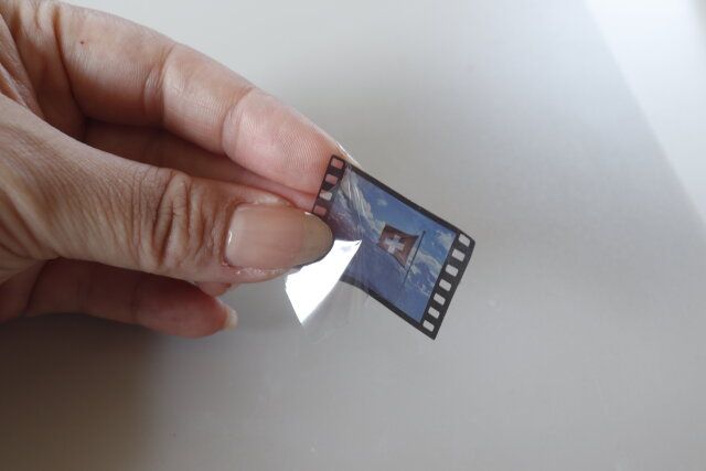 セリアのスイス柄フィルム風フレークシール