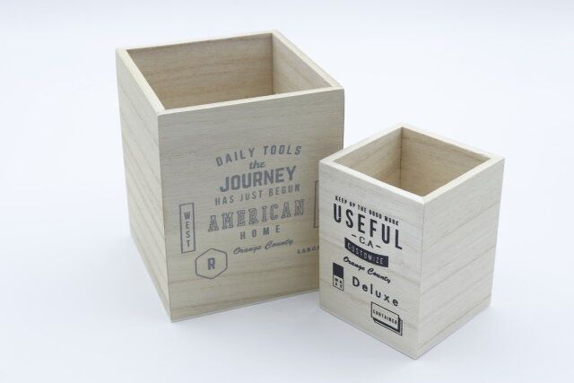 ダイソーの木製インテリアペンBOX（デザインロゴ）の種類