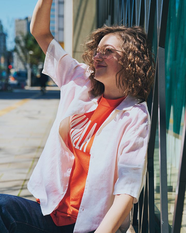 シャツを合わせるだけで、一気に垢ぬける！旬のシャツ×Tシャツコーデ7選