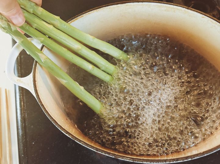 フランスの卵料理をバゲットと楽しもう！ウフマヨとアスパラのタルティーヌ【パン好きなsumire.のバゲットサンドのレシピ vol.22 〜レシピで旅するヨーロッパ〜】