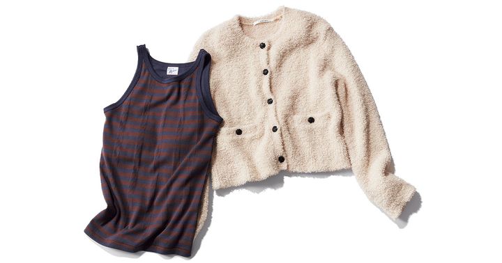 ネイビーとブラウンのボーダー柄アメスリタンクとふんわりした肌触りのベージュカーディガン