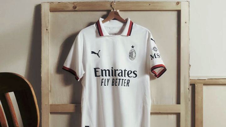 シンプルで優雅！125周年のミラン、新アウェイユニフォームを発表 「都市ミラノの芸術」を思わせるデザイン