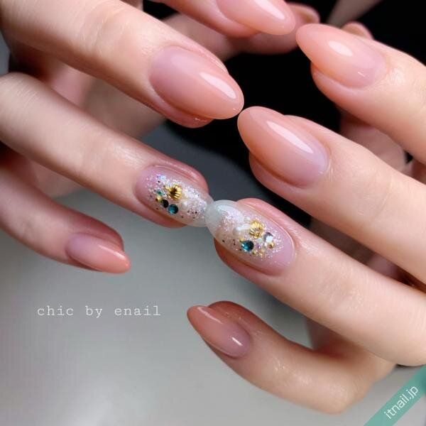 chic by enailが投稿したネイルデザイン [photoid:I0070905] via Itnail Design (737776)