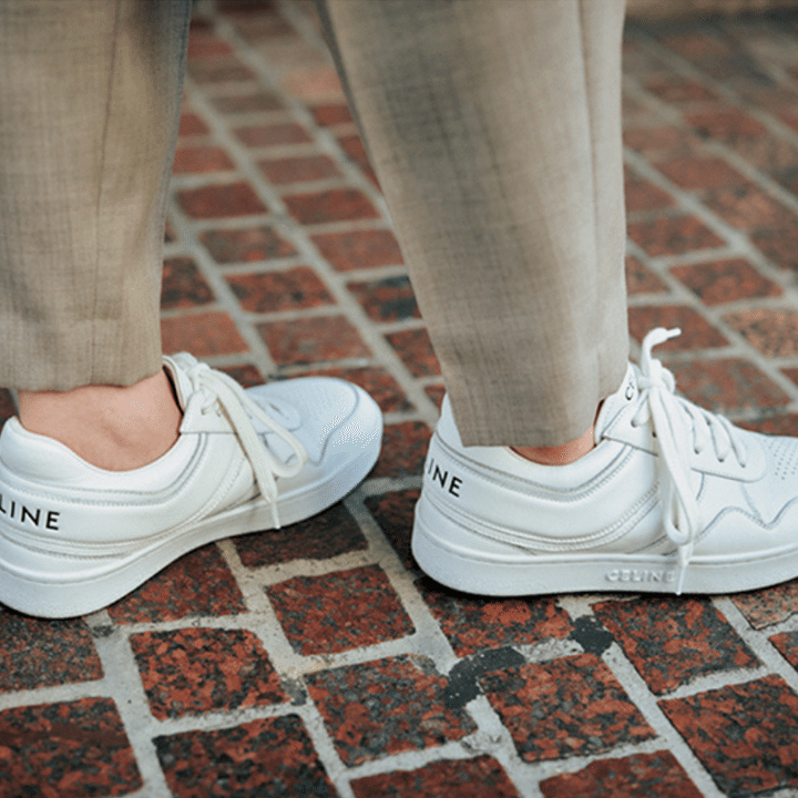 北山えいみさんが履いているCELINEスニーカーの写真