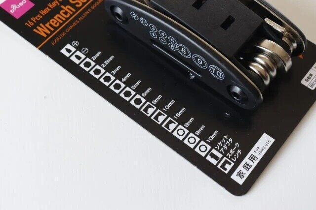 ダイソー 16種折込工具セット セット内容