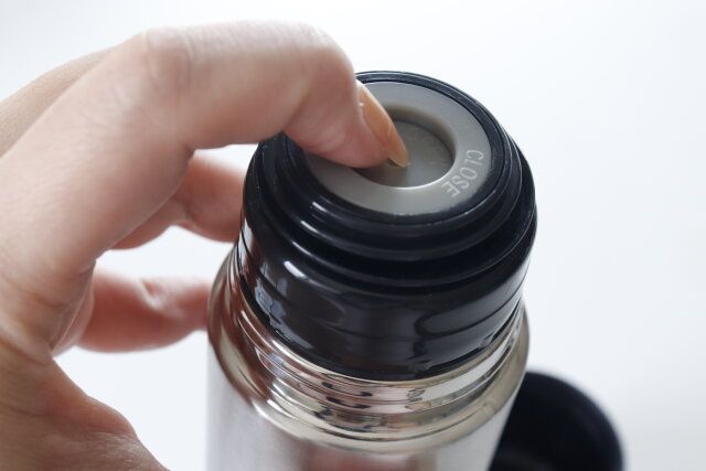 ダイソーのロック式ステンレスボトル（470mL）