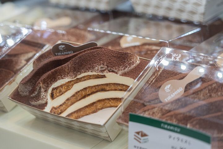 東京駅に新たなティラミス専門店「シーキューブTIRAMISÙ」グランドオープン