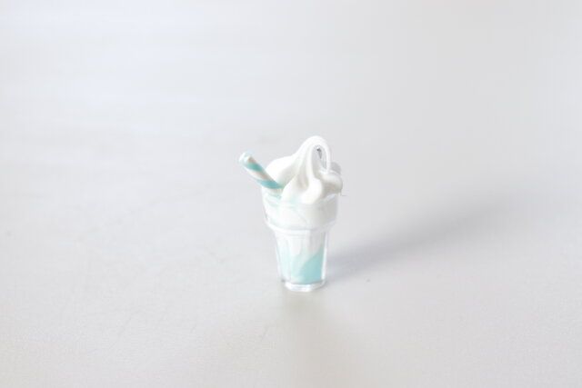 セリアのミニチュアチャーム