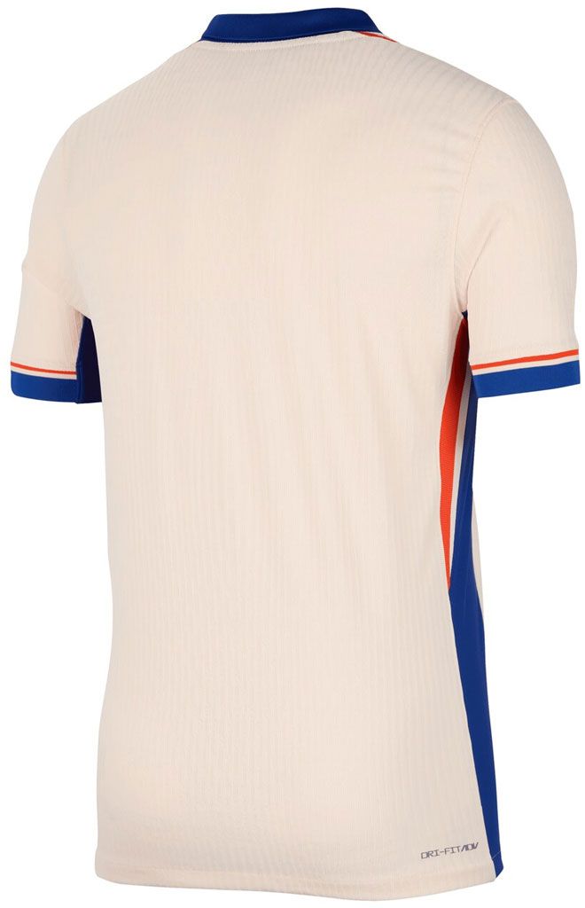 オレンジのエンブレム登場！チェルシー、“シンプルデザイン”の2024-25アウェイユニフォームを発表