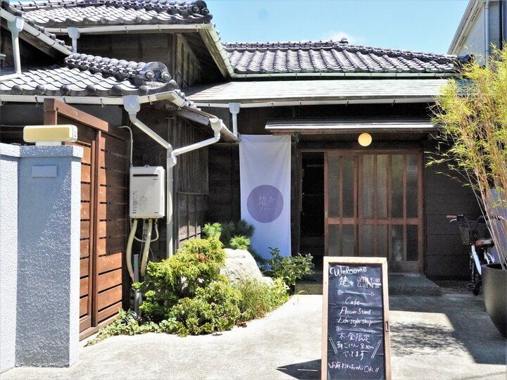 陽光まぶしい海辺の街で潮風を感じるのんびり散歩♪逗子と葉山のカフェめぐり