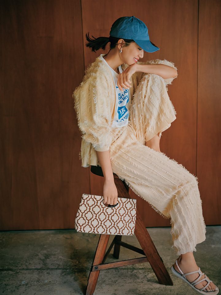 セットアップ風薄イエローコーデ