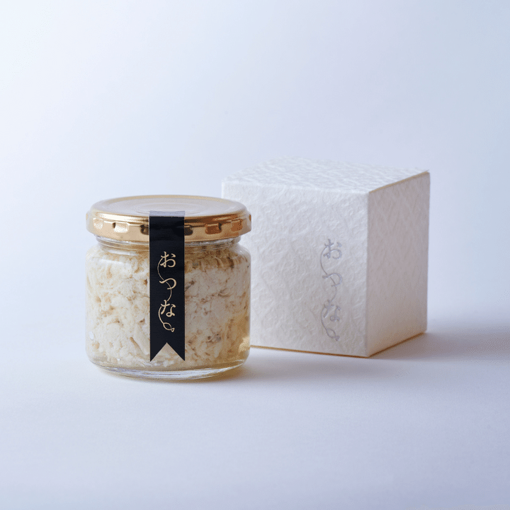 おつな プレーンが置かれている写真