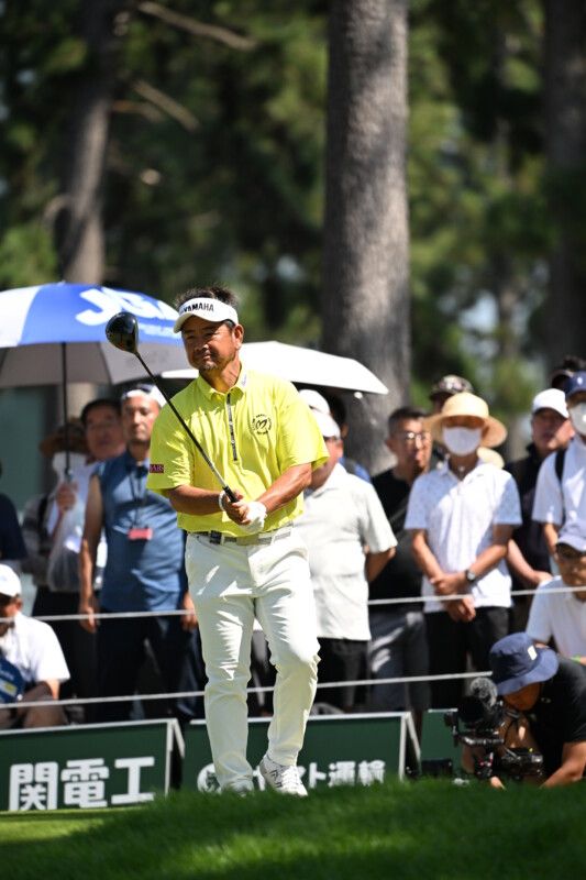 アドレスの“入り”を変えるだけ！球を曲げずに飛ばす方法をコーチが解説