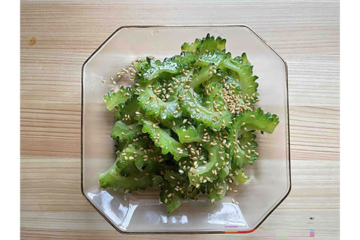 ▲ゴーヤーのナムル。さらに、ニンジンの細切りを合わせると栄養アップに。