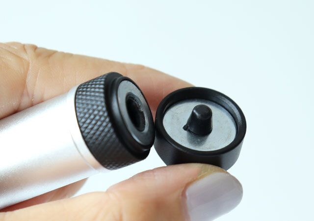 キャンドゥ マグネットリリースカラビナライト マグネット部