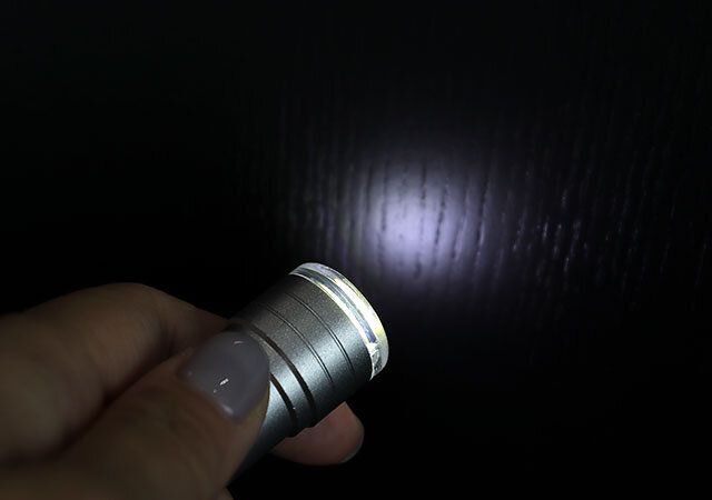 キャンドゥ マグネットリリースカラビナライト 強