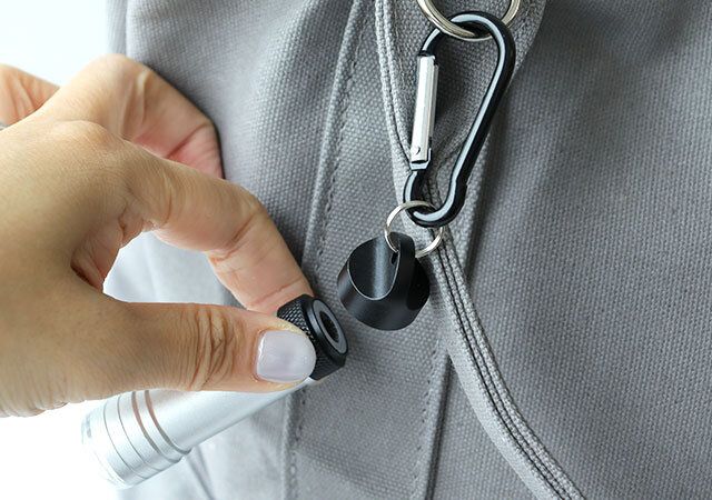 キャンドゥ マグネットリリースカラビナライト 取り外し