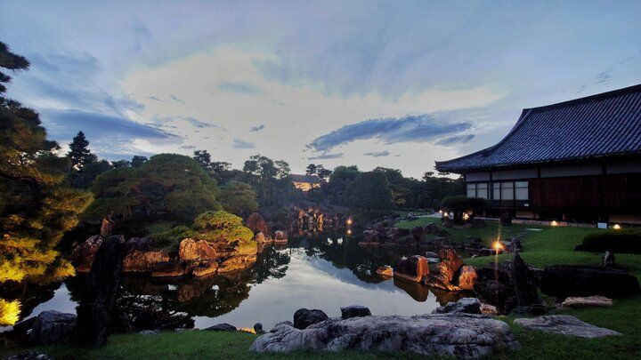 京都・二条城で夏の夜を満喫！光のアートで彩る「NAKED夏まつり 2024 世界遺産・二条城」