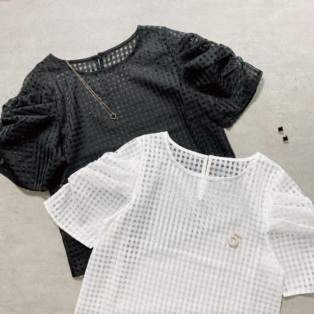 黒と白のしまむらのシアーチェックパワショルPO