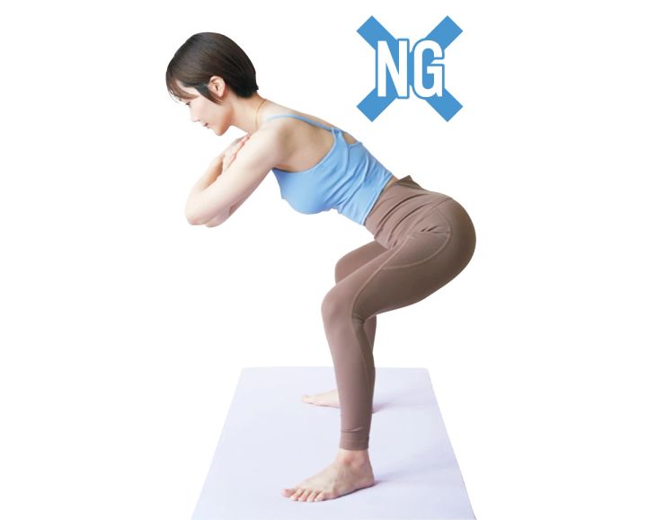 ＜NG！＞ 顔が前側に傾き、上体が倒れないように注意