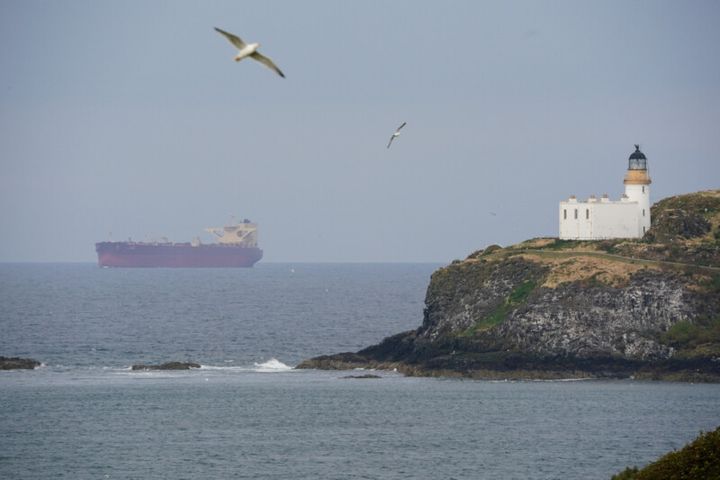 飛行機の真下が“全英オープン開催地”…!? ゴルフカメラマンが突撃取材