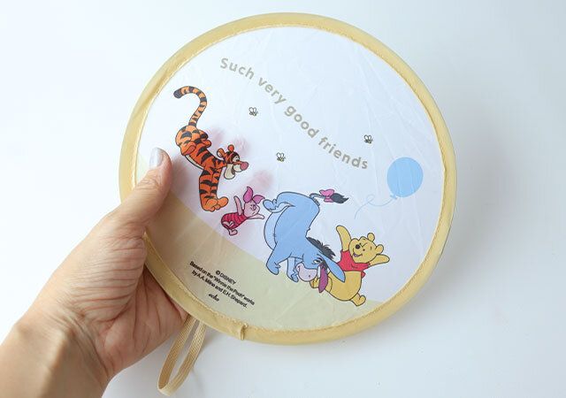 キャンドゥ 折りたたみうちわ（プー＆フレンズ） デザイン