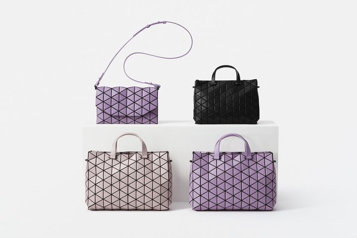 「トノー マット」ショルダーバッグ￥88,000 スモールハンドバッグ￥115,500 ハンドバッグ 各￥143,000