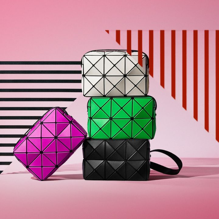 「キューボイド」ショルダーバッグ 各￥38,500