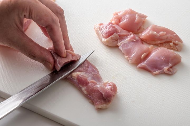 そぎ切りにする