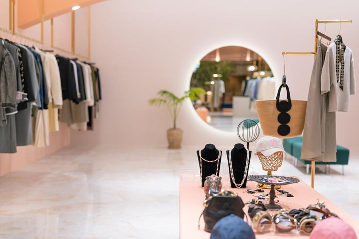 画像: ファーストドレス