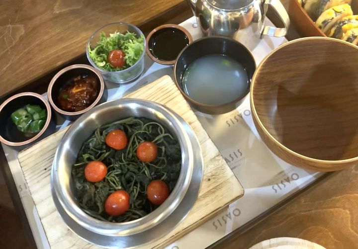 画像: ウムルチプの韓国釜飯