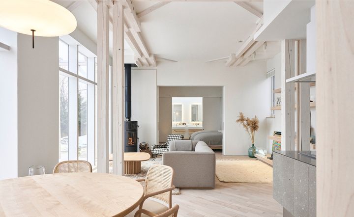 明るい光と清らかな空気に満ちた室内。爽やかなルームフレグランスが香る。