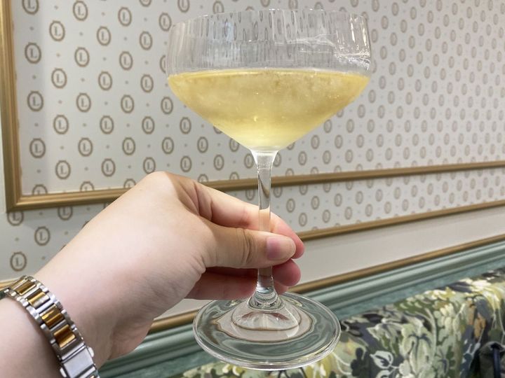 「シャンパーニュラデュレ」アフタヌーンティー価格にプラス1650円