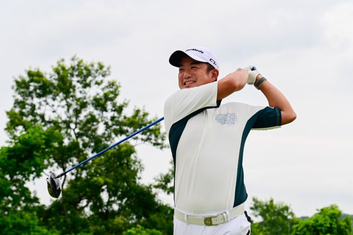 スライスをフェードに、フックをドローに変える素振りとは？目澤コーチが解説