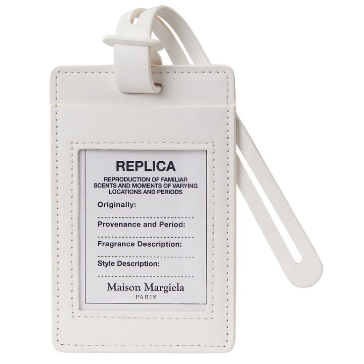 購入条件を満たした人に用意されている数量限定のオリジナルラゲージタグ。