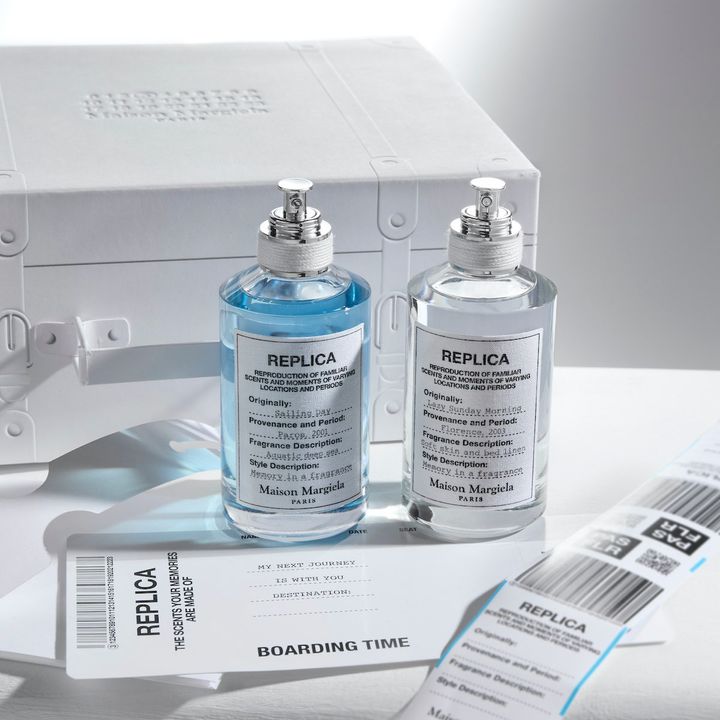 〈左から〉レプリカ オードトワレ セーリング デイ 同 レイジーサンデー モーニング 各30ml 各￥11,880