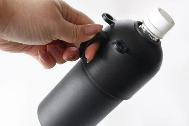 ダイソー 真空2重ステンレスペットボトルホルダー（引っ掛けリング付） 使用例