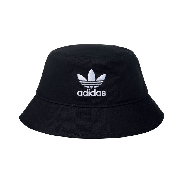 ハット ￥3,850／ADIDAS ORIGINALS（アディダスお客様窓口）