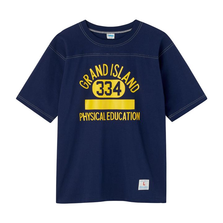 Tシャツ ￥14,300／CHAMPION（ヘインズブランズ ジャパン カスタマーセンター）