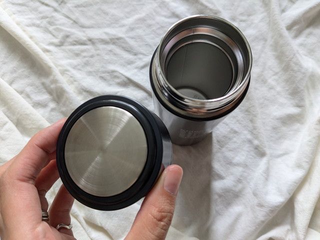 真空断熱構造のステンレスボトル