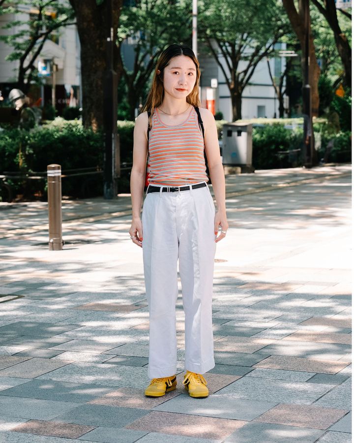 猛暑を乗り切る“タンクトップ”のお手本コーデ5選。小物や重ね着で洒落感アップ！【TOKYO SNAP】