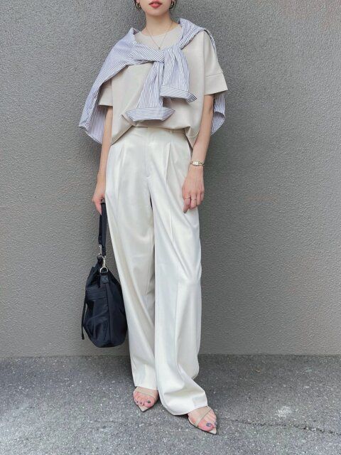 白ワイドパンツのコーデ2