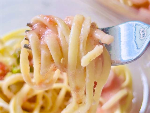 ファミリーマート 冷たいパスタ3種ソース使用！グリル野菜と海老 フォークアップ