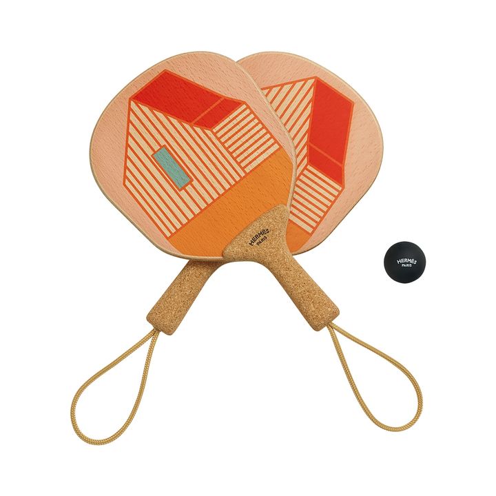 ビーチラケット ￥156,200／HERMÈS（エルメスジャポン）