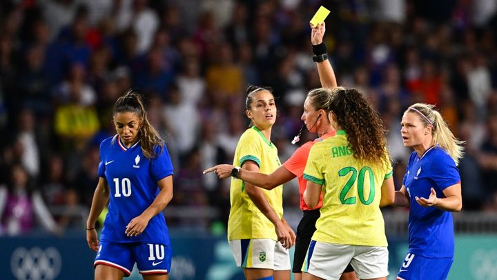 【パリ五輪】フランス女子選手、相手を殴る…追加タイム16分もブラジルに敗戦 「負けに値しない」