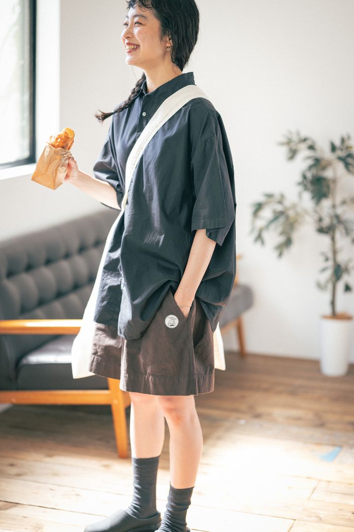 ゆったりシャツ着まわし2選。夏は軽やかに黒を着よう！【FUDGE FRIEND おしゃれさんの毎日コーディネート｜田中真里奈】